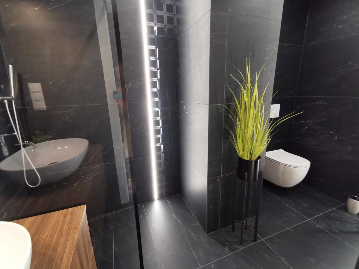 Apartamenty Kielce- Apartament Szmaragd Przy Zalew Kielecki, Faktura, Parking, Centrum Bagian luar foto
