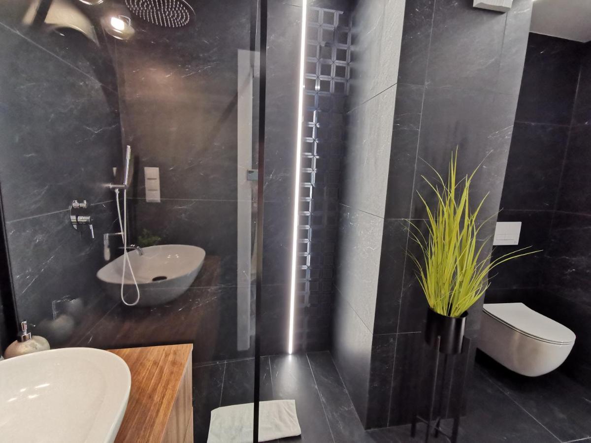 Apartamenty Kielce- Apartament Szmaragd Przy Zalew Kielecki, Faktura, Parking, Centrum Bagian luar foto
